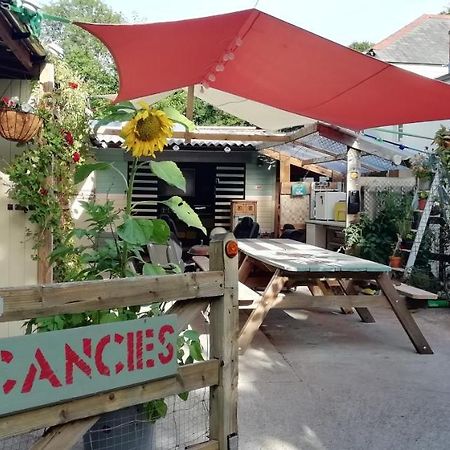 Hostel Eden'S Yard Backpackers St Austell Exterior foto
